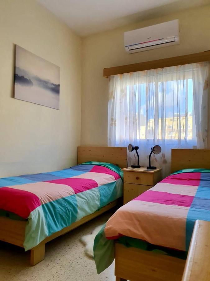 Kennedy Court - Prime Location - Bus Terminus Apartment เซนต์พอลส์เบย์ ภายนอก รูปภาพ